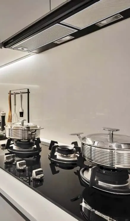 Altura EC kitchen with premium appliances